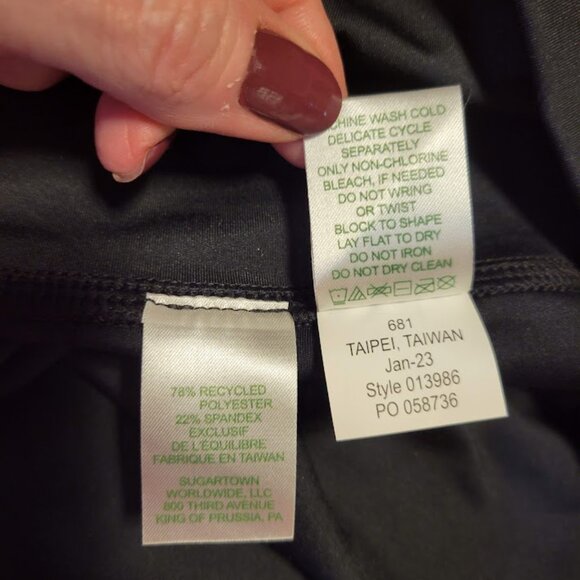 Lilly Pulitzer Luxletic Carpe Vida Flare Legging – Size M, Onyx Black - Picture 7 of 7